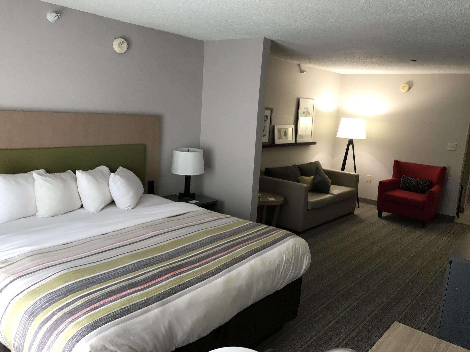 Hotel Country & By Radisson, South, In 3*